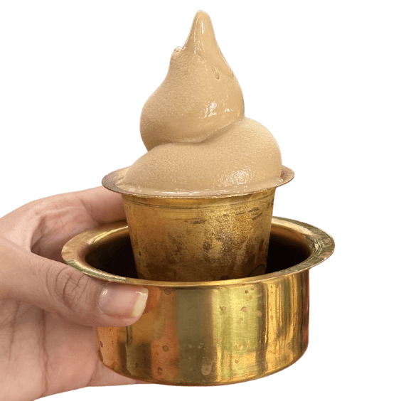 Freshly made soft serve and taiyaki at Tai Tai Creamery, Hyderabad