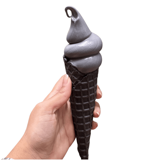 Freshly made soft serve and taiyaki at Tai Tai Creamery, Hyderabad